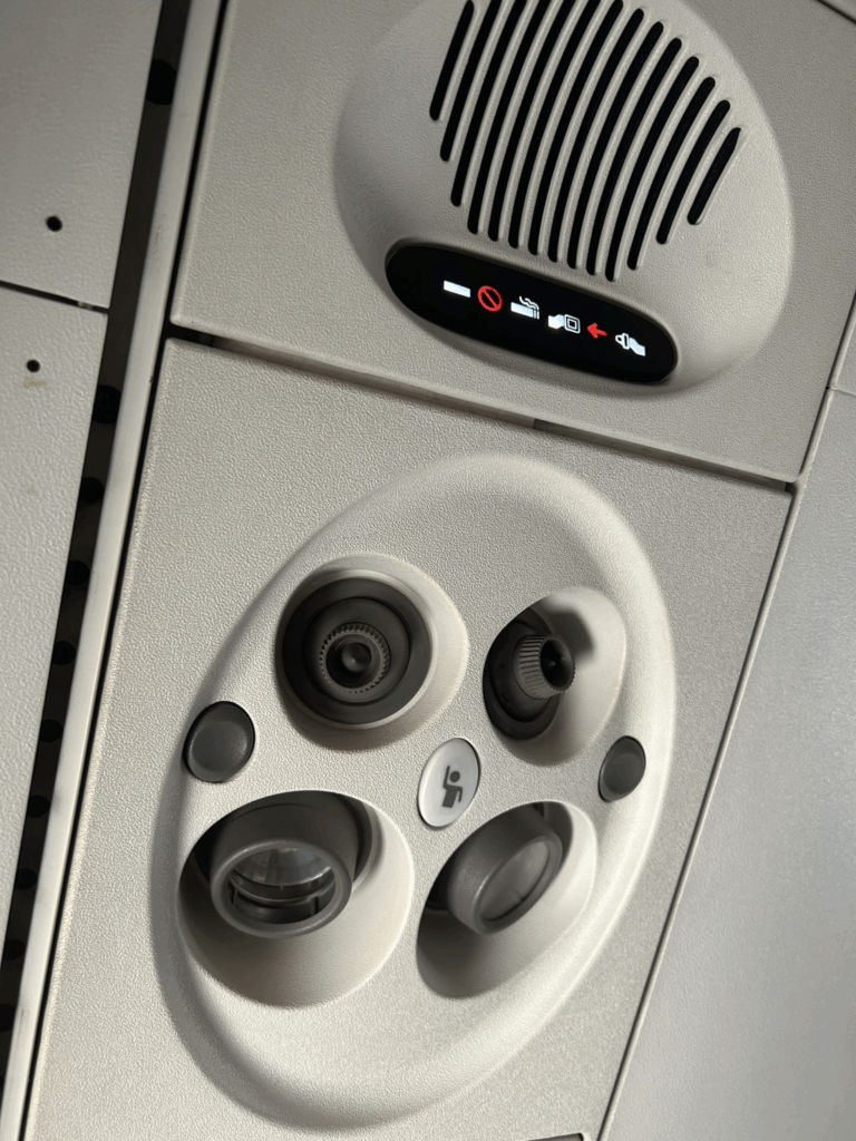 シート上部の様子