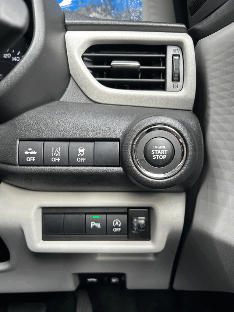 スイフトのステアリング右下